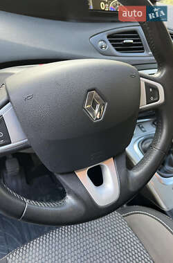 Минивэн Renault Scenic XMOD 2013 в 