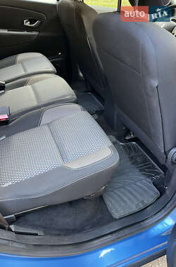 Минивэн Renault Scenic XMOD 2013 в 