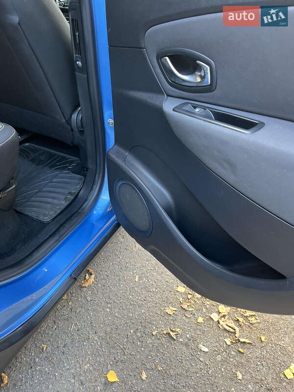 Мінівен Renault Scenic XMOD 2013 в Хоролі