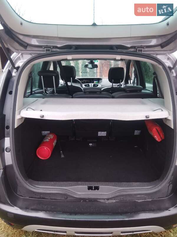 Минивэн Renault Scenic XMOD 2014 в Старой Выжевке