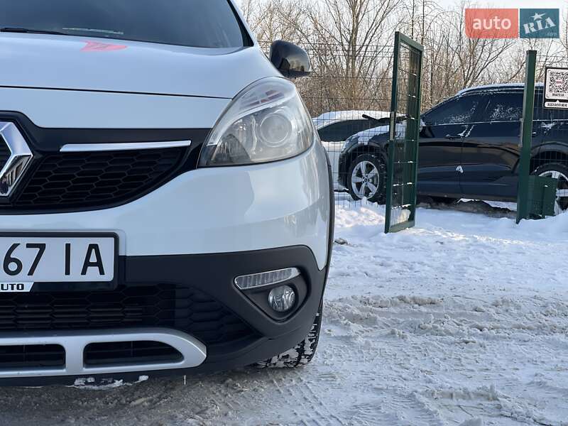 Мінівен Renault Scenic XMOD 2013 в Бердичеві