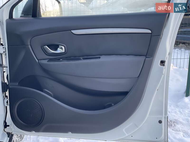 Мінівен Renault Scenic XMOD 2013 в Бердичеві