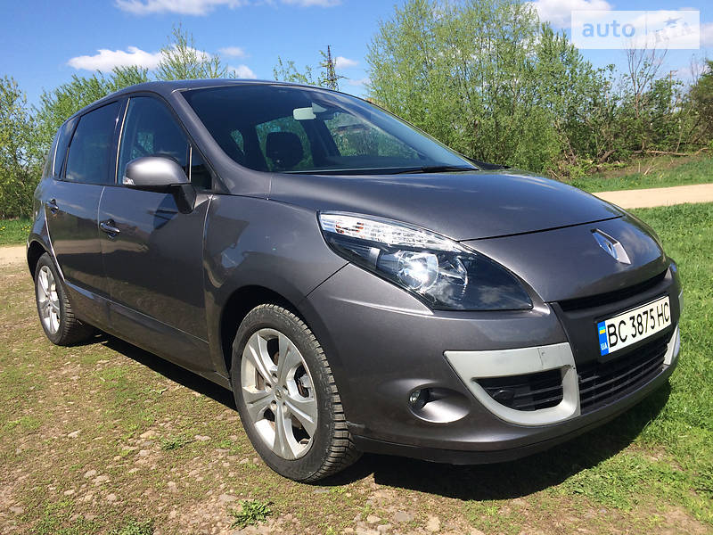 Хэтчбек Renault Scenic 2011 в Самборе