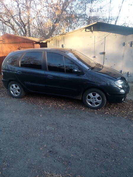 Минивэн Renault Scenic 2003 в Ровеньках