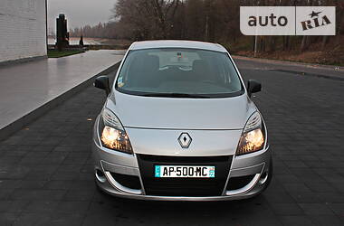 Хэтчбек Renault Scenic 2010 в Кременчуге