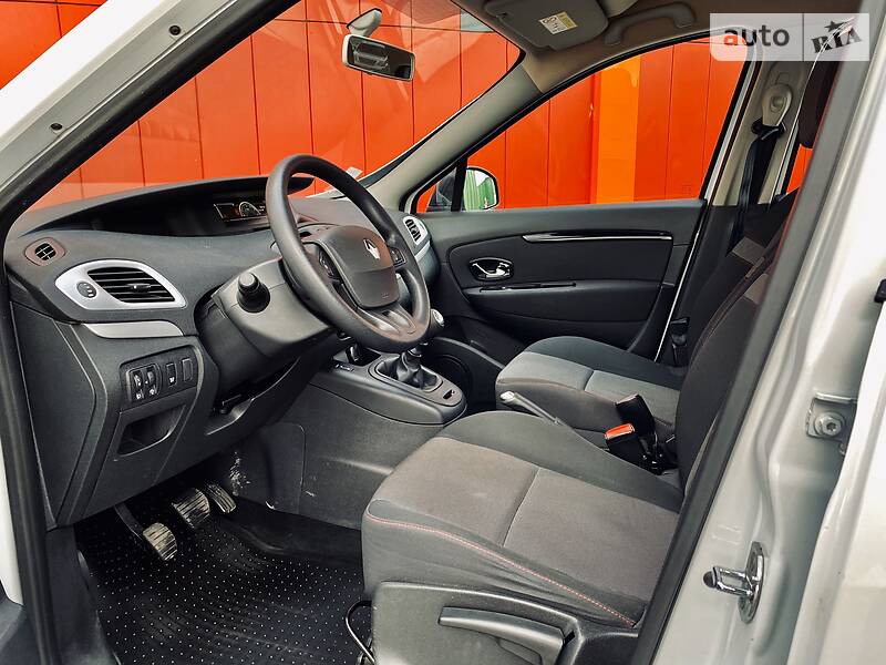 Хетчбек Renault Scenic 2014 в Києві