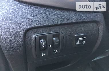 Хэтчбек Renault Scenic 2010 в 