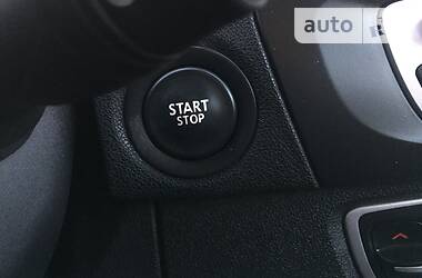 Хэтчбек Renault Scenic 2010 в 