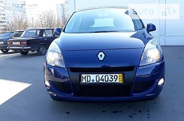 Мінівен Renault Scenic 2011 в 