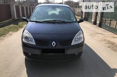 Хэтчбек Renault Scenic 2007 в 
