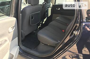 Хэтчбек Renault Scenic 2007 в 