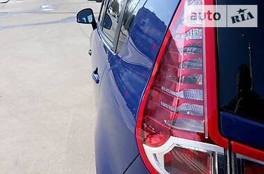 Мінівен Renault Scenic 2011 в 