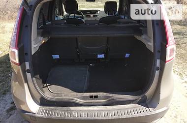 Мінівен Renault Scenic 2011 в 