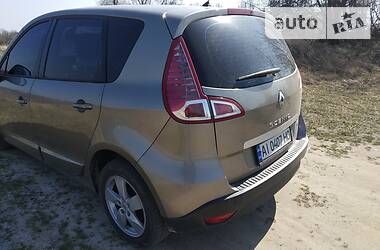 Мінівен Renault Scenic 2011 в 