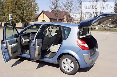 Хетчбек Renault Scenic 2007 в 