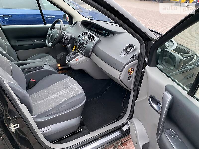 Мінівен Renault Scenic 2006 в Рівному фото 9 Мінівен Renault Scenic 2006 в Рівному