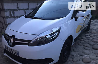Хетчбек Renault Scenic 2012 в 