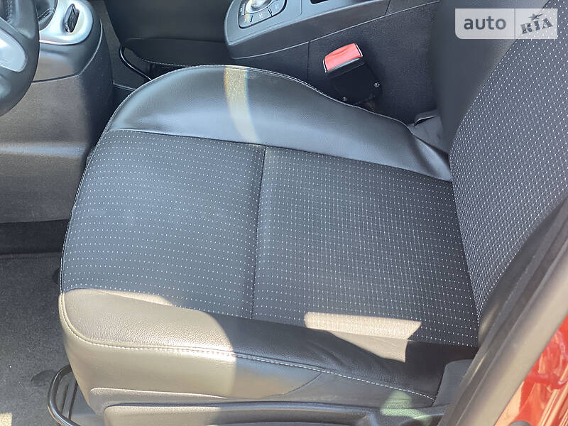 Універсал Renault Scenic 2013 в Рівному фото 4 Універсал Renault Scenic 2013 в Рівному
