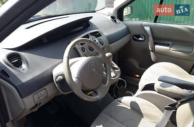 Хэтчбек Renault Scenic 2003 в 