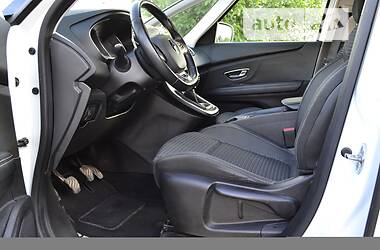 Мінівен Renault Scenic 2016 в 