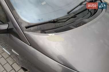 Минивэн Renault Scenic 2004 в Нововолынске