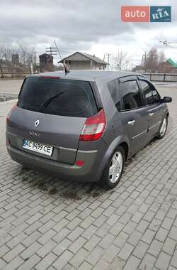Минивэн Renault Scenic 2004 в Нововолынске