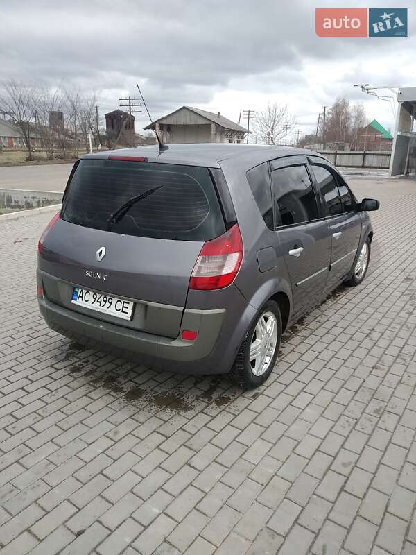 Минивэн Renault Scenic 2004 в Нововолынске