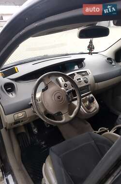 Минивэн Renault Scenic 2004 в Нововолынске