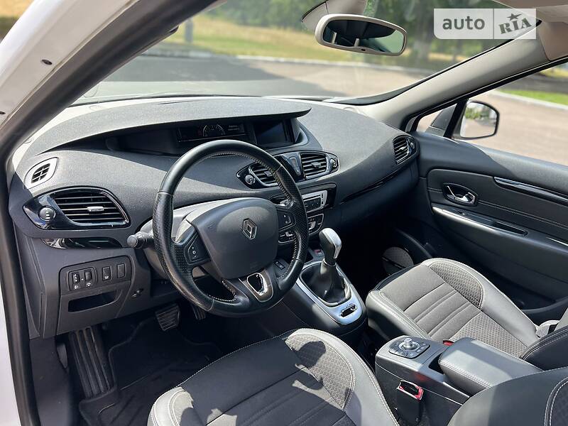 Универсал Renault Scenic 2014 в Ровно