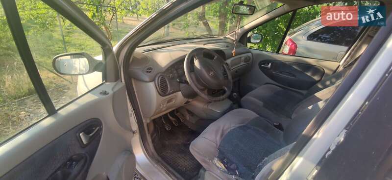 Минивэн Renault Scenic 2002 в Мукачево