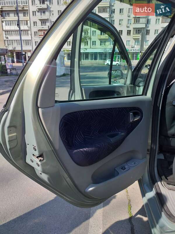 Мінівен Renault Scenic 2004 в Києві