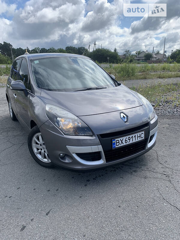 Минивэн Renault Scenic 2010 в Шепетовке