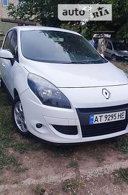 Минивэн Renault Scenic 2011 в Черновцах