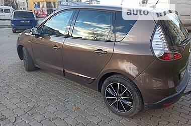 Минивэн Renault Scenic 2012 в 