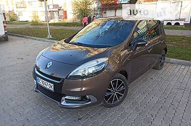 Минивэн Renault Scenic 2012 в 