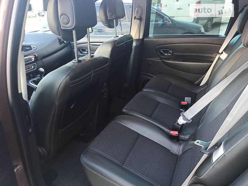 Минивэн Renault Scenic 2012 в Дрогобыче