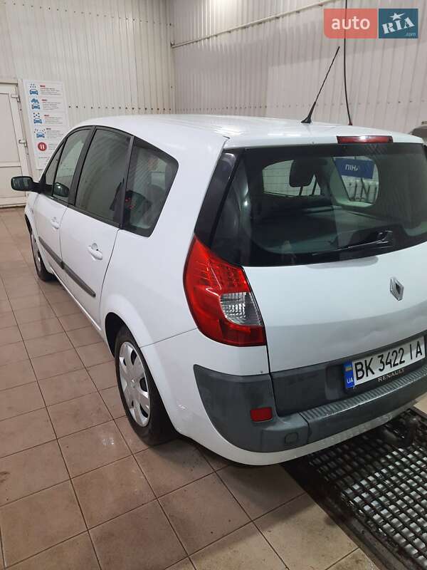 Минивэн Renault Scenic 2007 в Лохвице