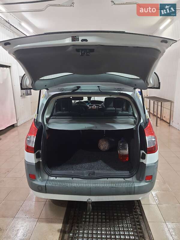 Минивэн Renault Scenic 2007 в Лохвице