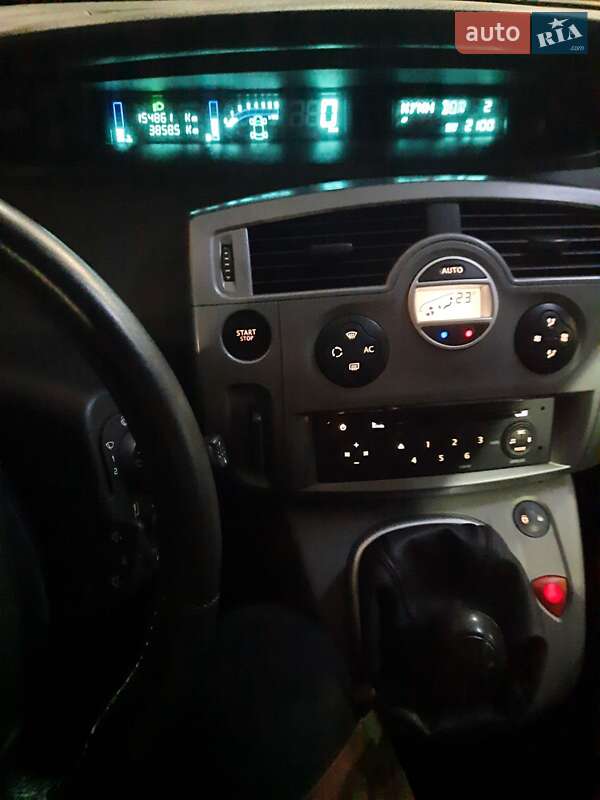 Минивэн Renault Scenic 2007 в Лохвице