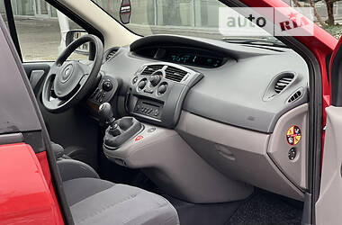 Минивэн Renault Scenic 2006 в 