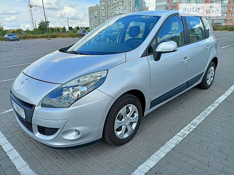 Минивэн Renault Scenic 2011 в Николаеве