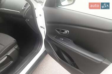 Минивэн Renault Scenic 2017 в 