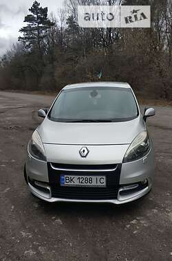 Минивэн Renault Scenic 2012 в Ровно