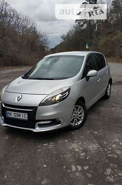 Минивэн Renault Scenic 2012 в Ровно