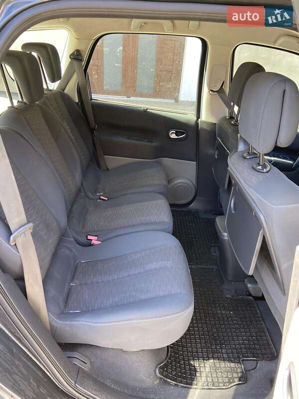 Минивэн Renault Scenic 2006 в Хусте