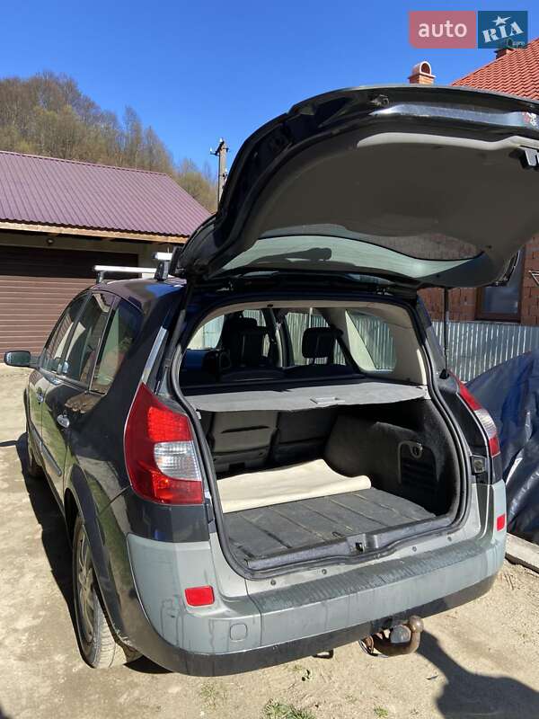 Минивэн Renault Scenic 2006 в Хусте