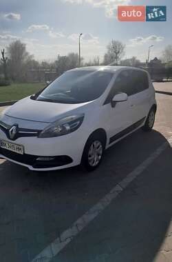 Минивэн Renault Scenic 2013 в 
