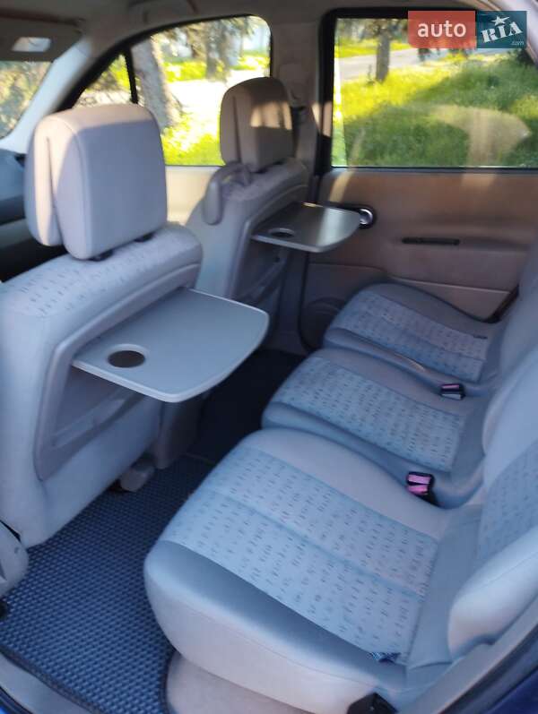 Минивэн Renault Scenic 2005 в Харькове