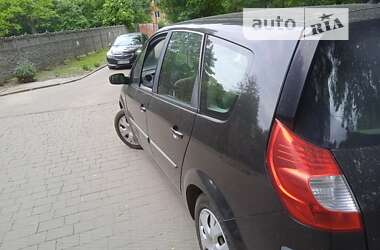 Минивэн Renault Scenic 2006 в 