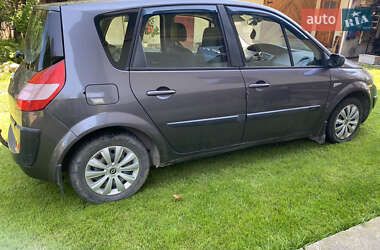 Минивэн Renault Scenic 2004 в 